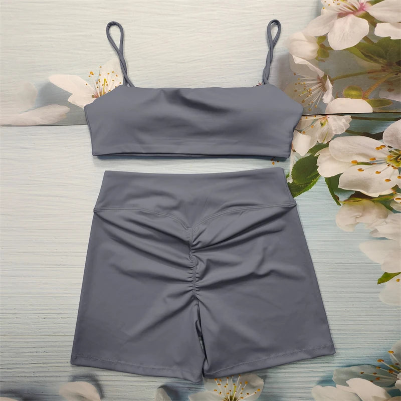 KIRA SET - GREY Sports Bra & Scrunch Shorts