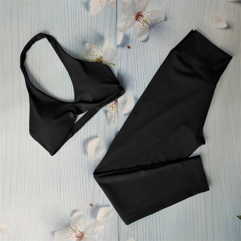 NOA SET - BLACK Twist Halter Bra & Scrunch Leggings