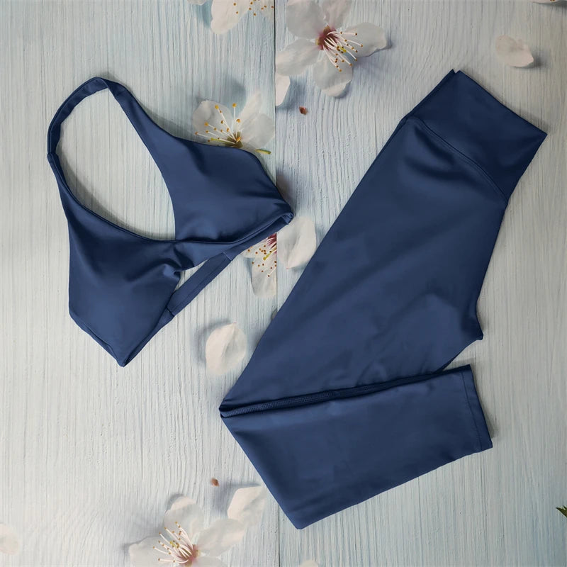 NOA SET - NAVY Twist Halter Bra & Scrunch Leggings