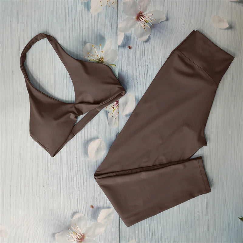 NOA SET - BROWN Twist Halter Bra & Scrunch Leggings