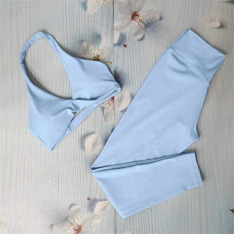 NOA SET - LIGHT BLUE Twist Halter Bra & Scrunch Leggings