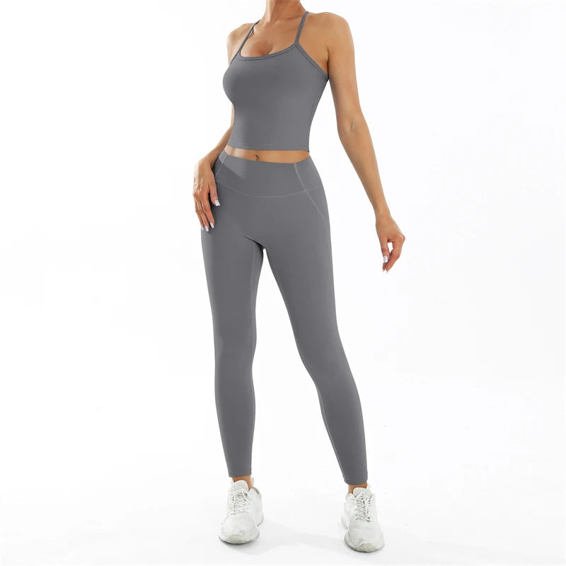 EMILY SET - LIGHT BLUE Tank Top & Scrunch Leggings