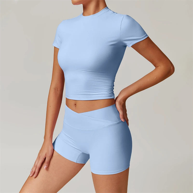 MIA SET - T- Shirt & Scrunch Shorts