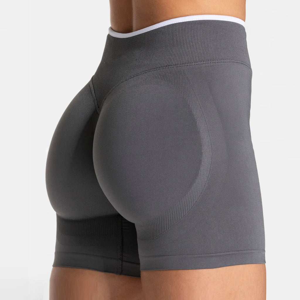 MELANI SHORTS – SEAMLESS SCRUNCH BUM LIFTING SHORTS